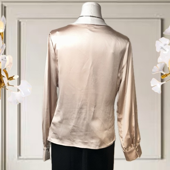 Nicole Miller Champagne Satin Long Sleeve Twist Blouse Top Sz M - Picture 3 of 16